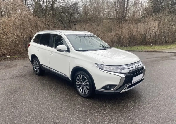 Mitsubishi Outlander cena 116500 przebieg: 20000, rok produkcji 2019 z Warszawa małe 562